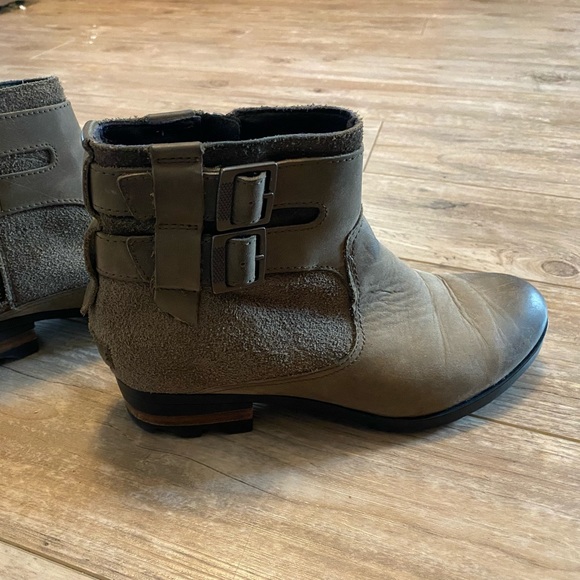 Sorel Waterproof Lolla Ankle Boots - Picture 5 of 9